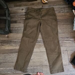 Classic Women's Straight-Leg Chino Pants — Olive